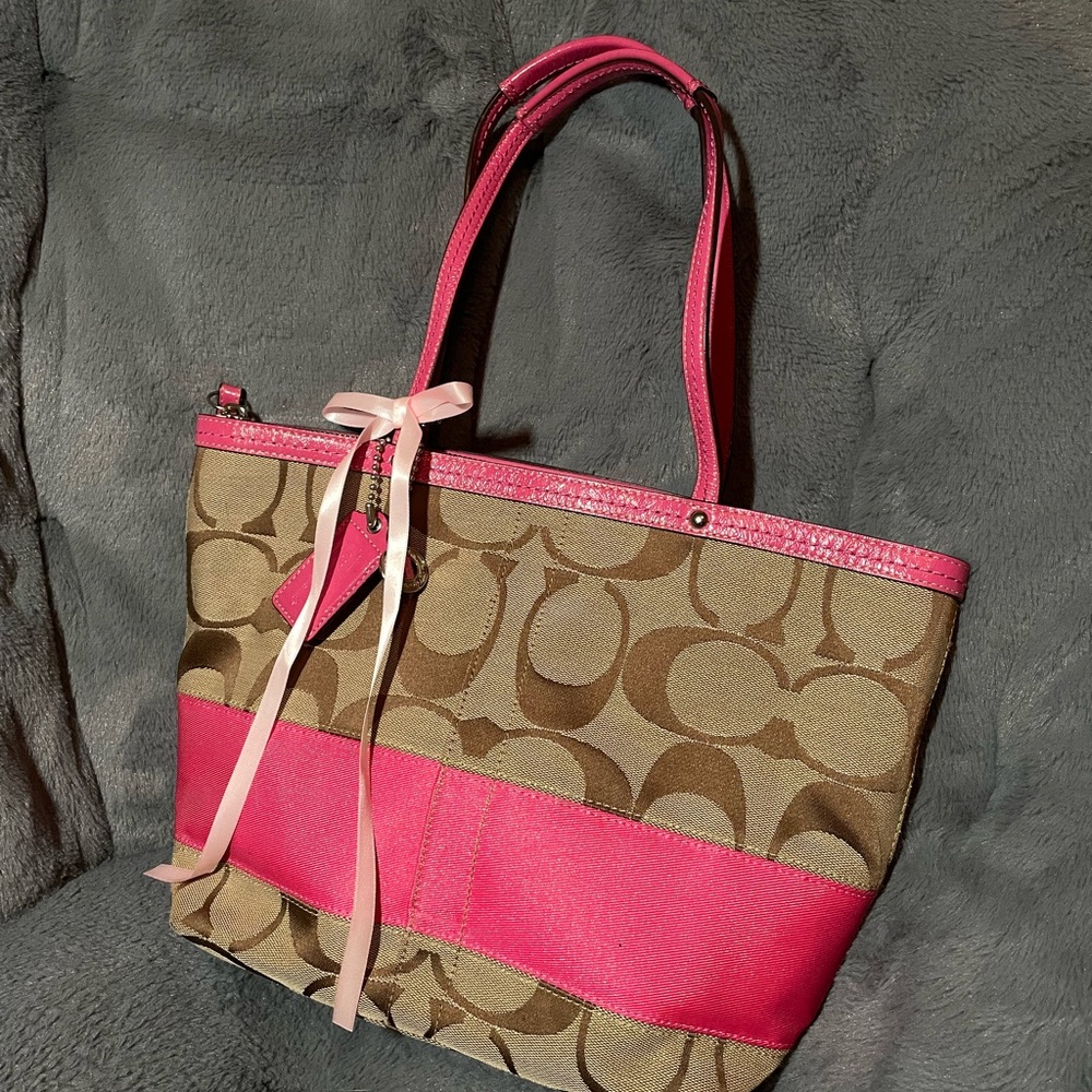 Coach Signature Shoulder Purse